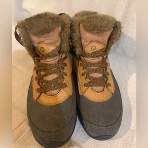 Women’s Merrell winter boots